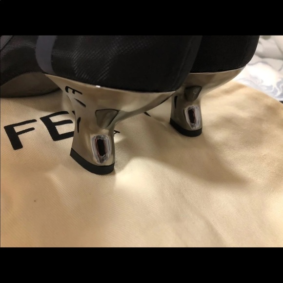 FENDI shoes. - Picture 6 of 9